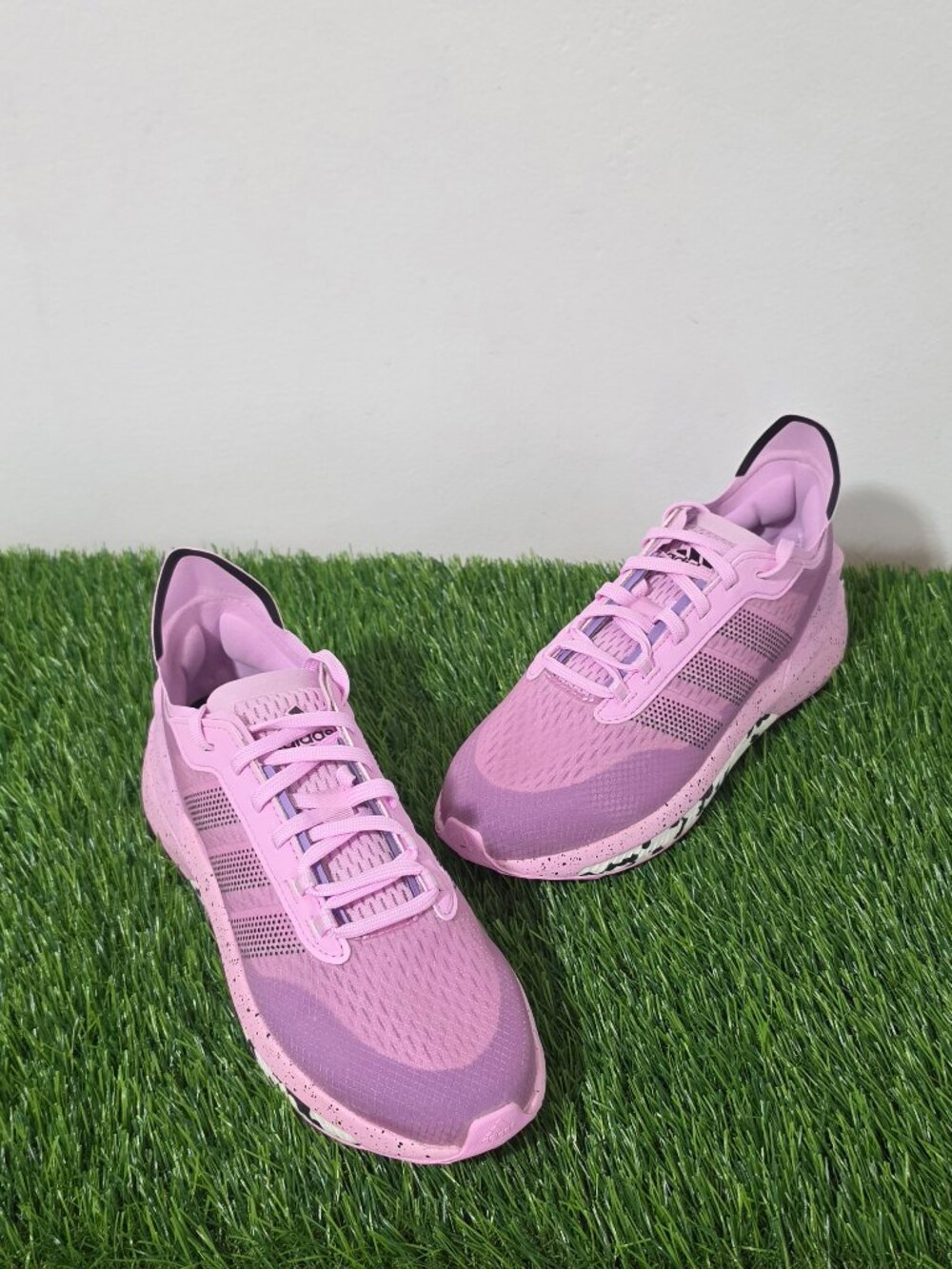 Adidas Avryn Shoes - Bliss Lilac Speckled - Women's size 7 - IG0647
